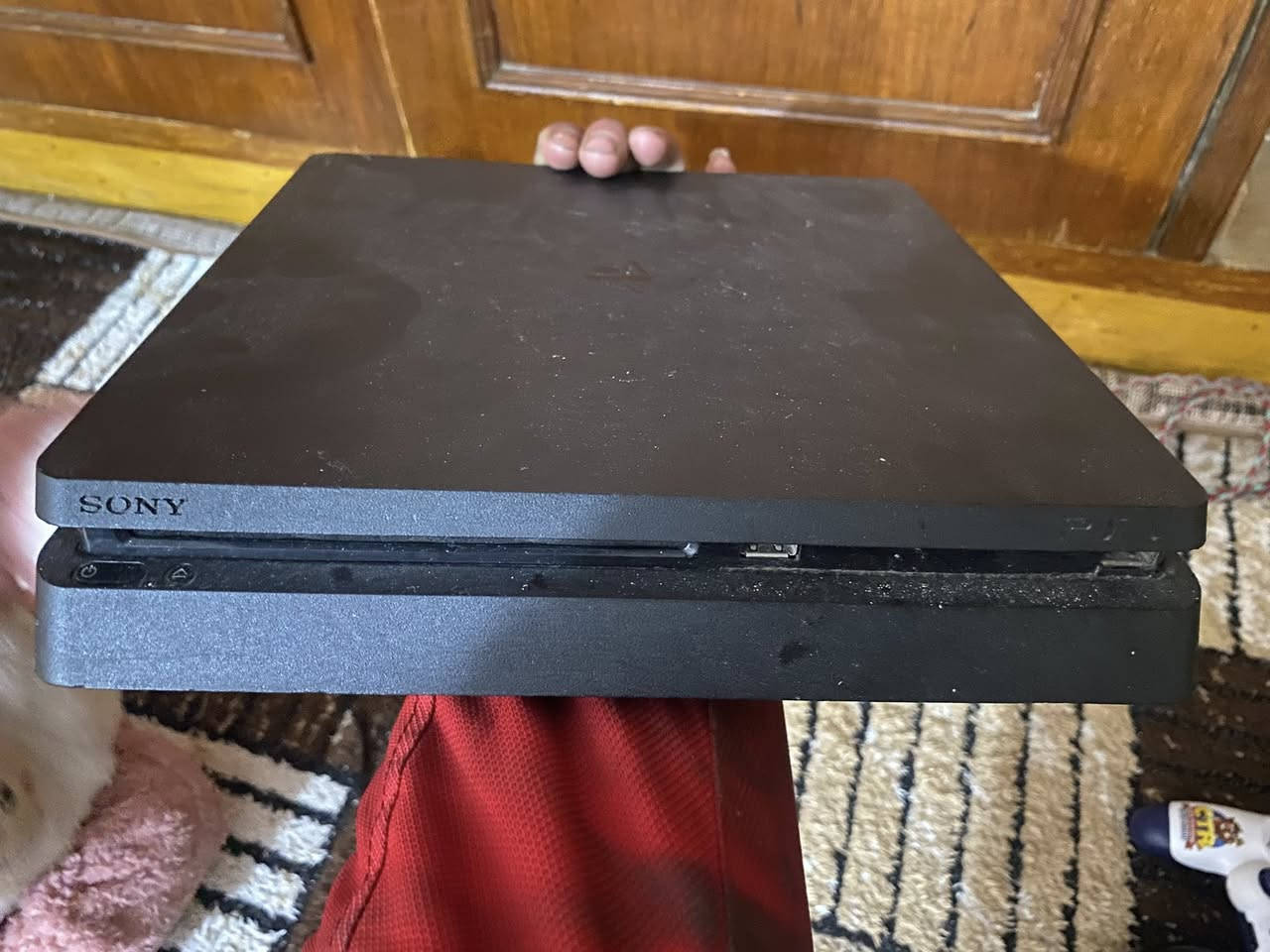 بلاي ستيشن 4للبيع سعر400 ***********

