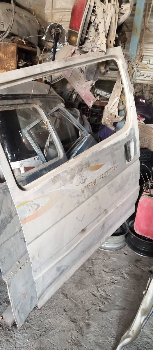 السلام عليكم 
محلات ابو زهراء لتفصيخ الكيات يوجد لدينا كيرات وشفتات وبيبان سلايت وبيبان اماميه و مكائن جام وأيضا يوجد سلندر وكور وكرنك 2701 مكينه يصفي 10
للاستفسار الاتصال علي الارقام 
***********
أبو زهراء 
***********
أبو فراس
