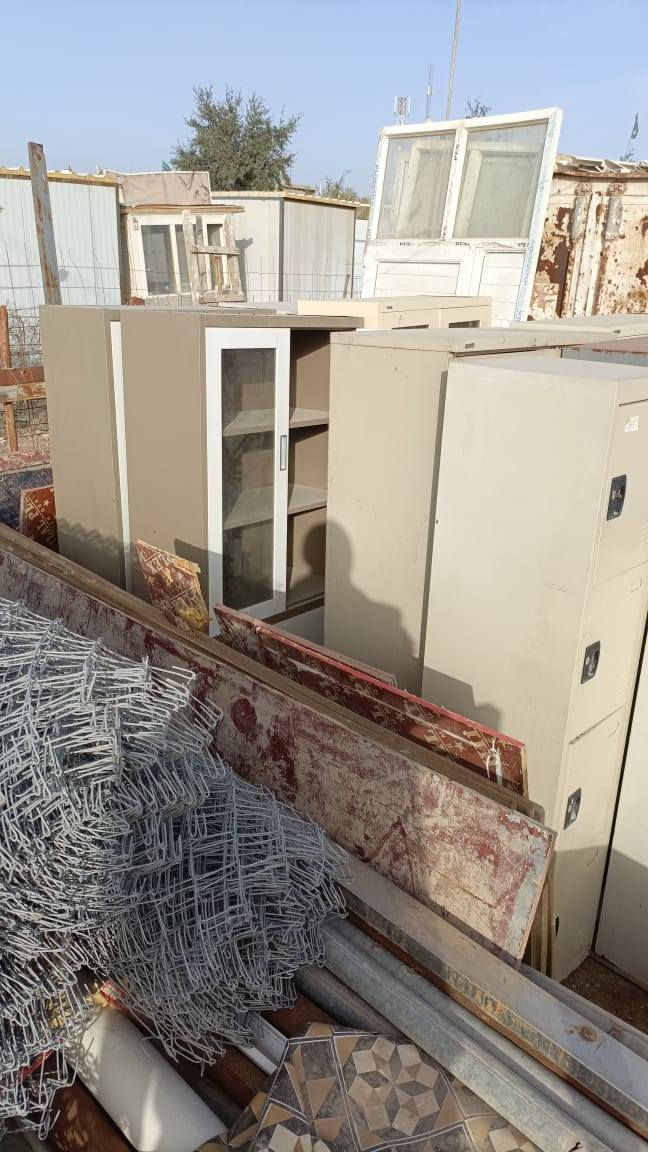 السلام عليكم لوكرات حديد ومعارض خشب ومكاتب خشب وكراسي وجرارت حديد وخشب. المكان. ️ناصريه قرب سجن الاصلاح ساحه رياض مقابيل البنجرجي خالد اهلا وسهلا ❤️.  *********** السعر خاص
