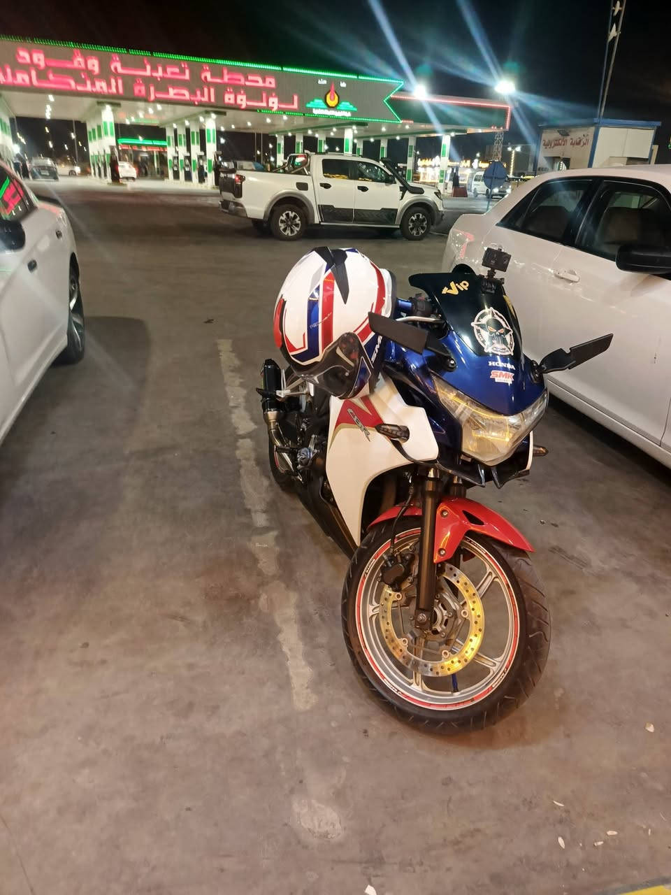 بطح Honda cbr 250 R
2013 موديل
بدون رقم 
مكاني البصرة 
 مكفوله من طول لطول دراجه مزوده تزويد خفيف لطيف من لايتات واشارات LED و مرايات H2 درع مكينه جناح امامي كزوز رياضي ماركه معروفه مع الحفاض على شكل بلادي 
سعر ١٨ ورقه بيها مجال بسيط
راسلوني واتساب وبخدمتكم
***********
