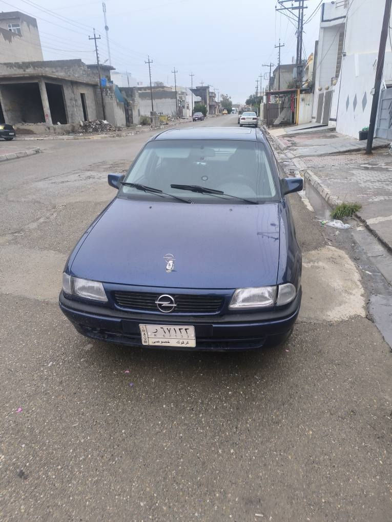 اوبل استرا نظافه فول  سليمه من الحادث شرط كير ومحرك وصدر. مصبوغه عام جماليه تايرات جديده 
سنويه ساقطه سرط تحويل فقط رقم كركوك السعر 38 بيه مجال قليل حدا *********** مكاني كركوك حي العسكري كركوك, العراق
