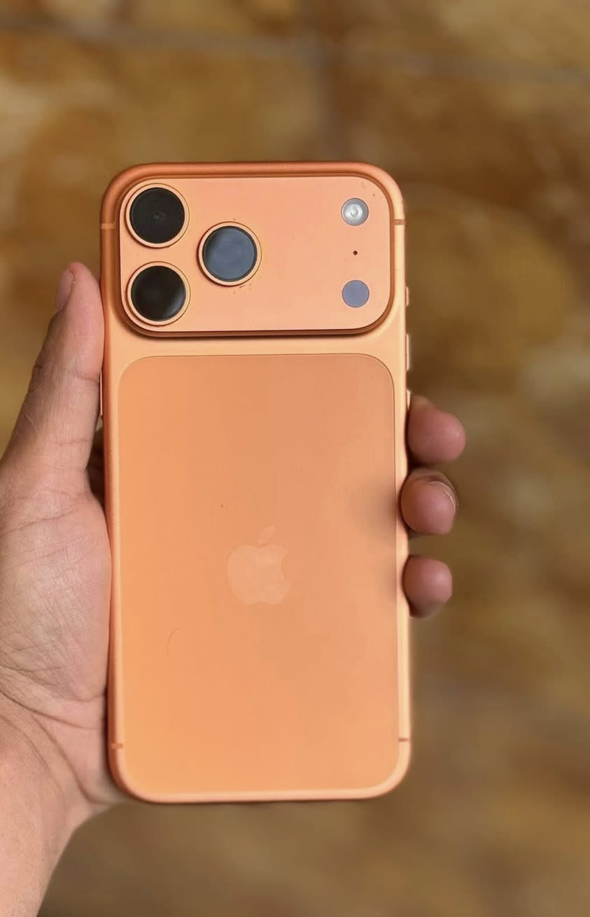 ايفون 17 برو ماكس عربي شرق اوسط ضمان وكاله اصلي ذاكرة 256 بطاريه 99جهاز مشحون 100 مرات فقط ZA 
 داخل ضمان وكاله مع ضمان من مركز ملحقات كامله السعر مليونين 250  الف قفل من اخير اقوى سعر العنوان بغداد ابو غريب  كامل ملحقات كارتونة مطابقة وكيبلة 
***********
