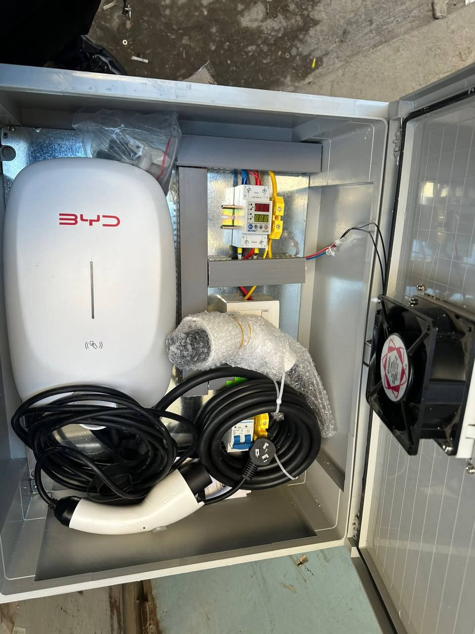 تم الانجاز ✅
تصنيع بورد شحن لسيارة BYD
للحجز والاستفسار التواصل على الواتساب *********** 📞
