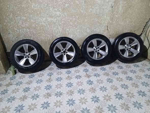 ويالة sxtالاصليات هنة وتايراتهن وحساسات الاصلية لاتصليح لاعواج كلش نضيفات ماعدى واحد بي زنجار بضهرة مصورة موجود بالصور مكان ديوانية السعر ٤٥٠ ***********
