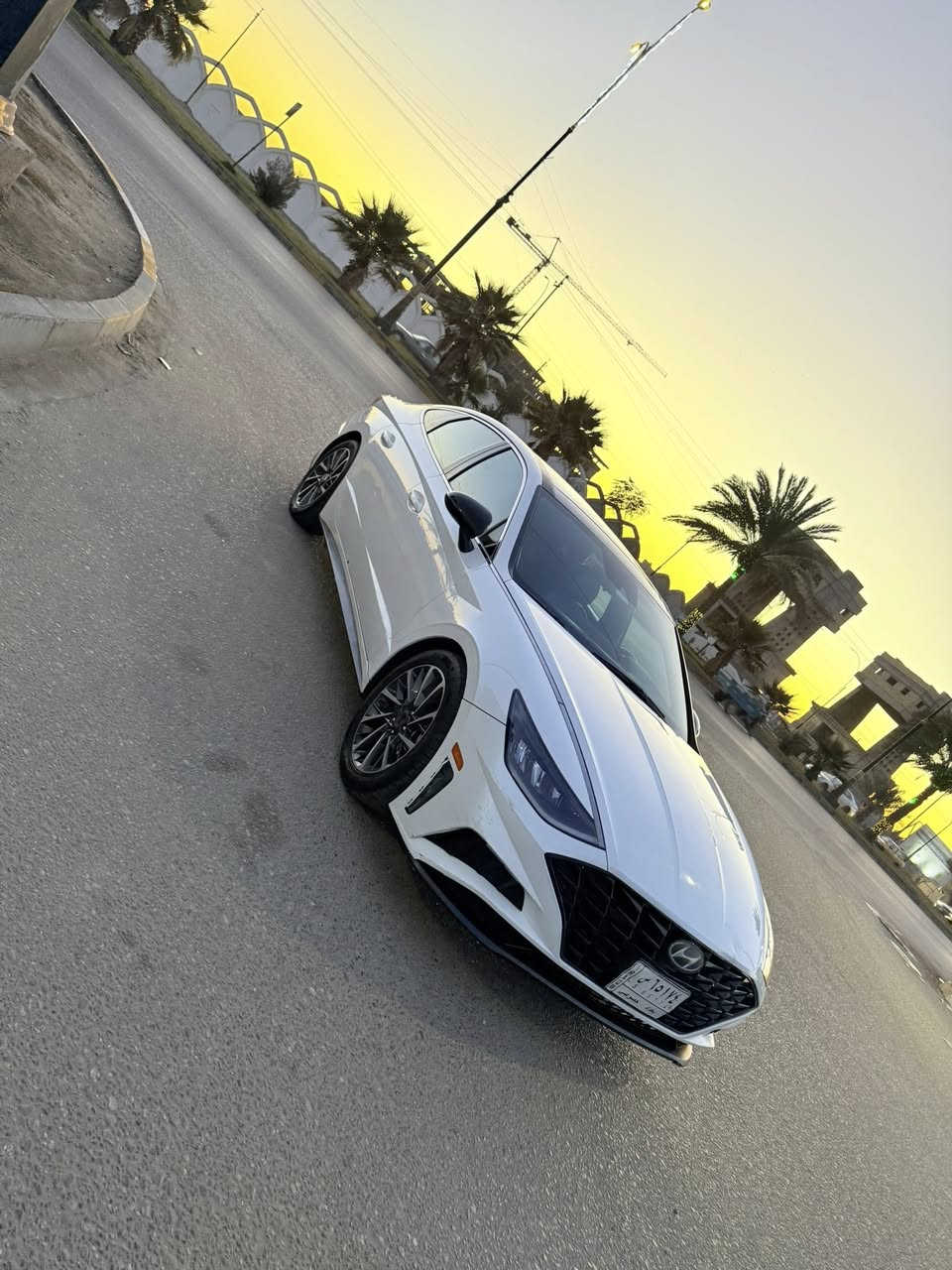 سلام عليكم سياره نوع سوناته موديل 2021وارد امريكي حادثه باب فقط بدون دواخل فول  مواصفات واحد عله واحد بنرامه بصمه شاشه كامره حساسات امامي خلفي تحكم ستيرن جهتين خمسه ويل كب كشنات كهرباي جلد تدفاه تبريد كشنات ستيرن هيتر مانع نزلاق مثبت سرعه مانع صطدام فوال الخير كفاله عامه عده الحادث كير مكينه حداديه تخم تاير تبريد تدفاه كفاله من ضربه او تبدي او صبغ او بارد كفاله عامه العنوان كربلاء السعر 158بيه مجال رقم الهاتف***********انتصال فقط تحويل مباشر
