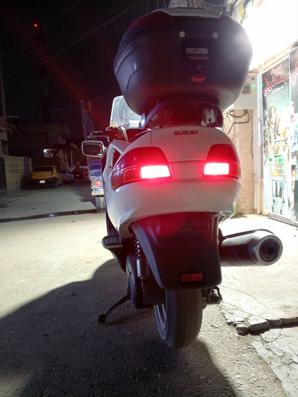 شباب سلام عليكم سكاي ٦٥٠ ابيض صدفي زلغ ممزلوغه برغي ممفتوح بيها صوتها يخبل ناعم كلجات وقايش جديد شاده هاذا لوحش اريده ١١ ورقه بلاش مال مستعجل وبل عافيه عله يأخذها مكاني بغداد شعب قرب محطه سما بغداد رقم ***********
