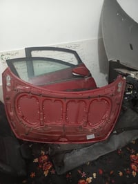 قطع غيار سيارات • للبيع