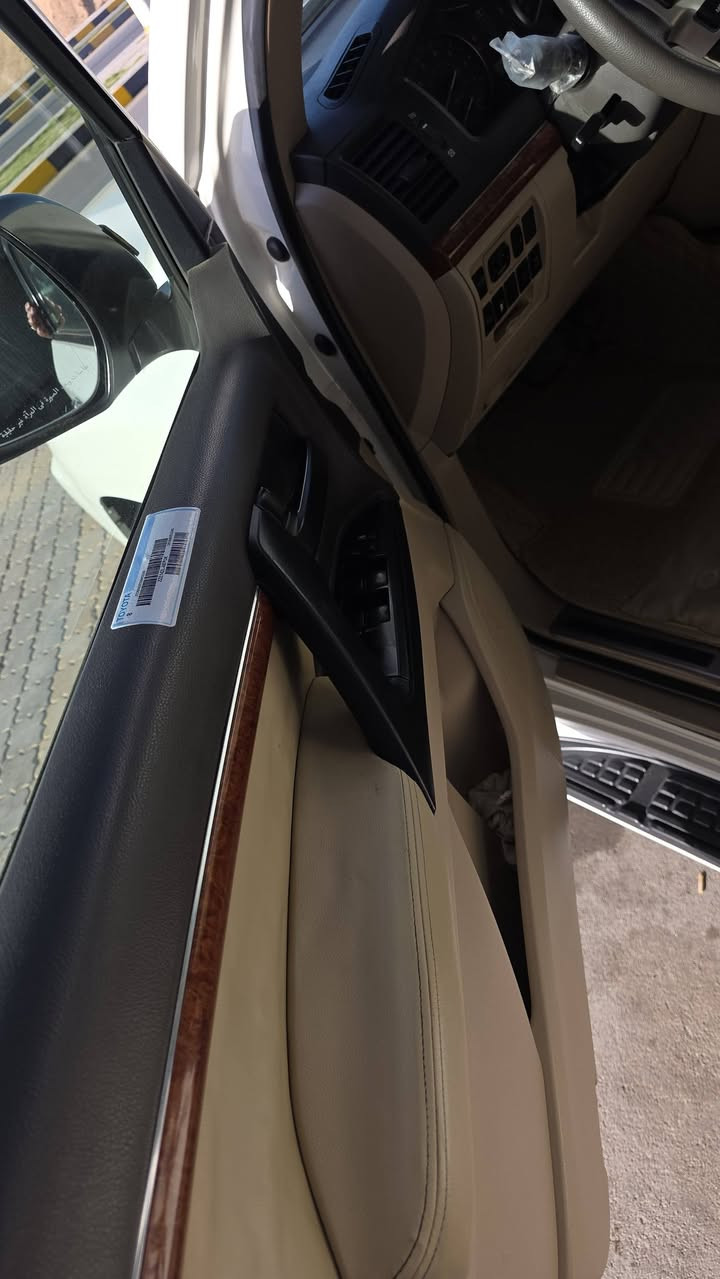 #مراوس_بجارجر. او بيع
لاندر كروز  جكسار  موديل ١٢. فول مواصفات  للاخير 
ابيض صدفي  بغداد  ماشيه ٢٠٠.    سياره  ٦ سلندر  ب اسمي
السياره جديده كارتون .. كفاله عامه من المعجون و الصبغ  
سياره بيه ٣ قطع تبديل وكاله اصلي شركه فقط .. 
متواجد علي الماسنجر.   ***********
