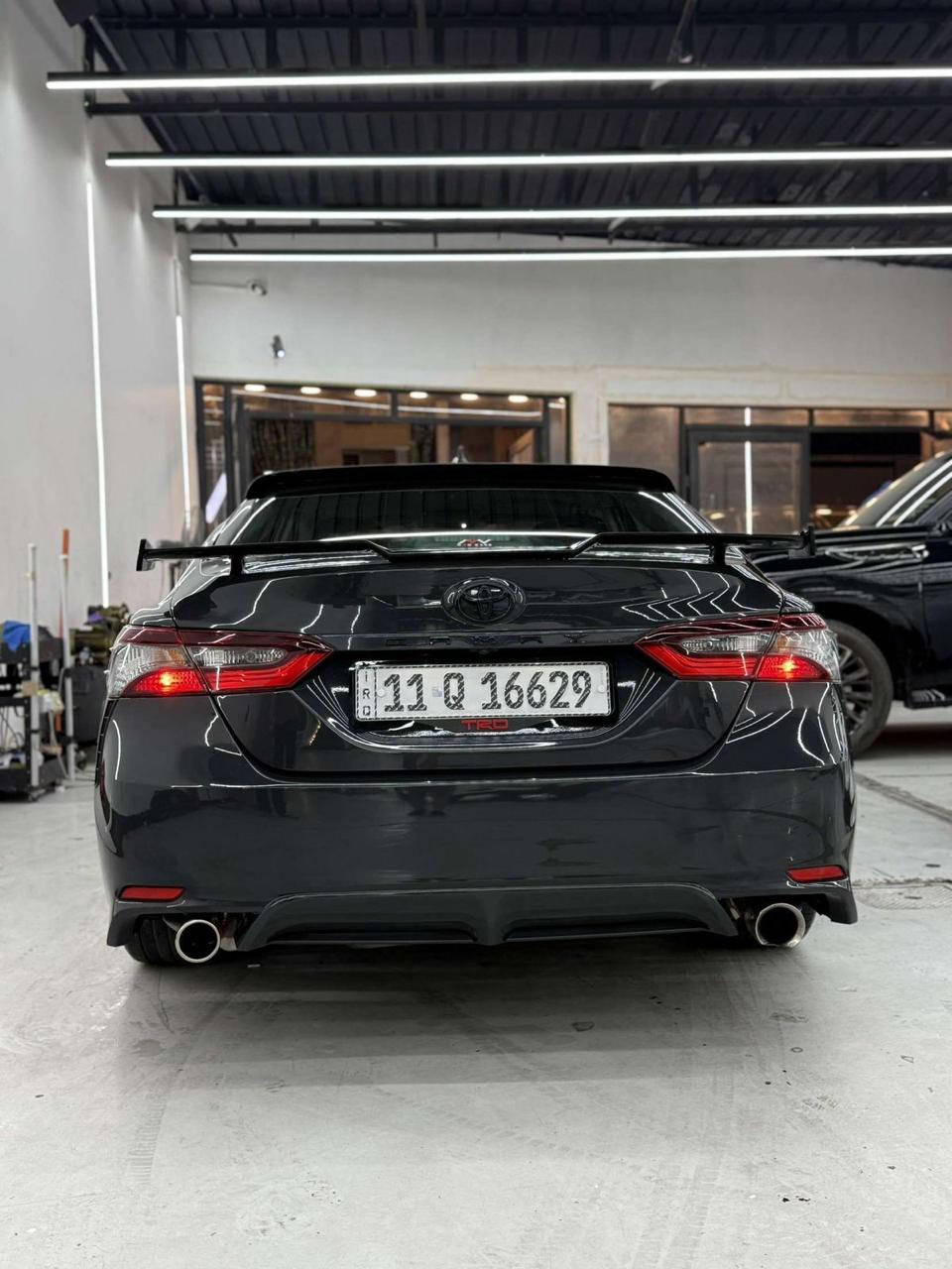 السلام عليكم 
كامري 23 تي آر دي 
محرك 6 
ضربتها دعاميه خلفية 
سيارة نظيفه كلش وحلوه رقم بغداد 
*********** شراي اتصل
