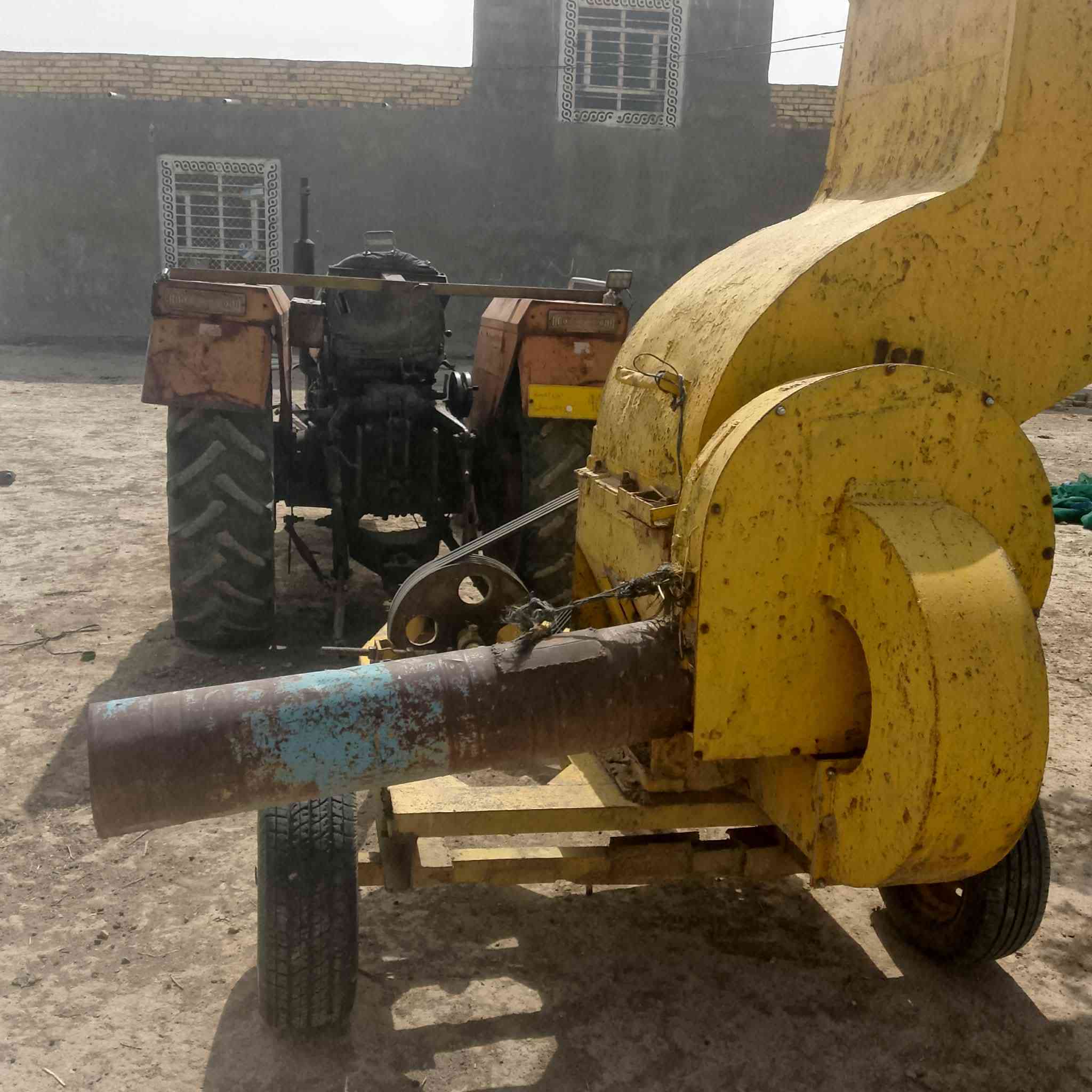 سلام عليكم مكينه عنتر معه كاروضه مكفوله رقم وسنويه مكفول من كلشي لاستفسار ع الرقم  ***********
