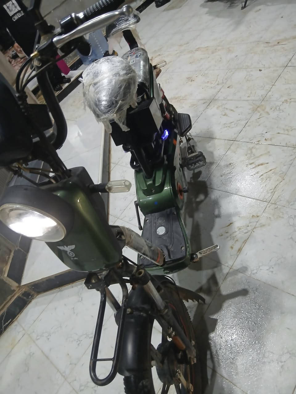 السلام عليكم بايسكل للبيع 4بطاريات نظيف المكان ديالى المقداديه الاتصال على الرقم ***********
