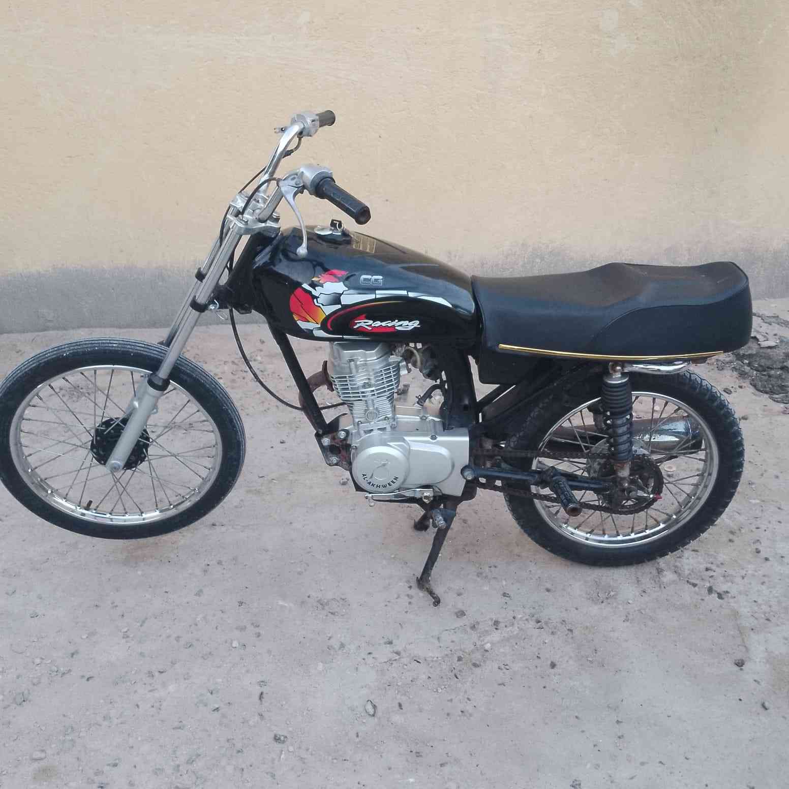 سلام عليكم ولد رابيدو موديل22مفتوحه ولفات فقط سعر450وبيه مجال مكاني بصره كرمه علي ابو صخير ادوات دراجه مكفوله من البوكه رقمي ***********
