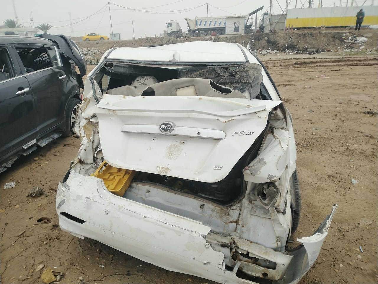 سلام عليكم ورحمة الله وبركاته منرخصة لأدمن بيوايدي اف ثري رقم الماني واسط 2012باسمي رقم مميز4رقام  بيها حادث  تسقيط ابيع على وظعها السعر يتصل ***********/***********ويدلل عنواني واسط
