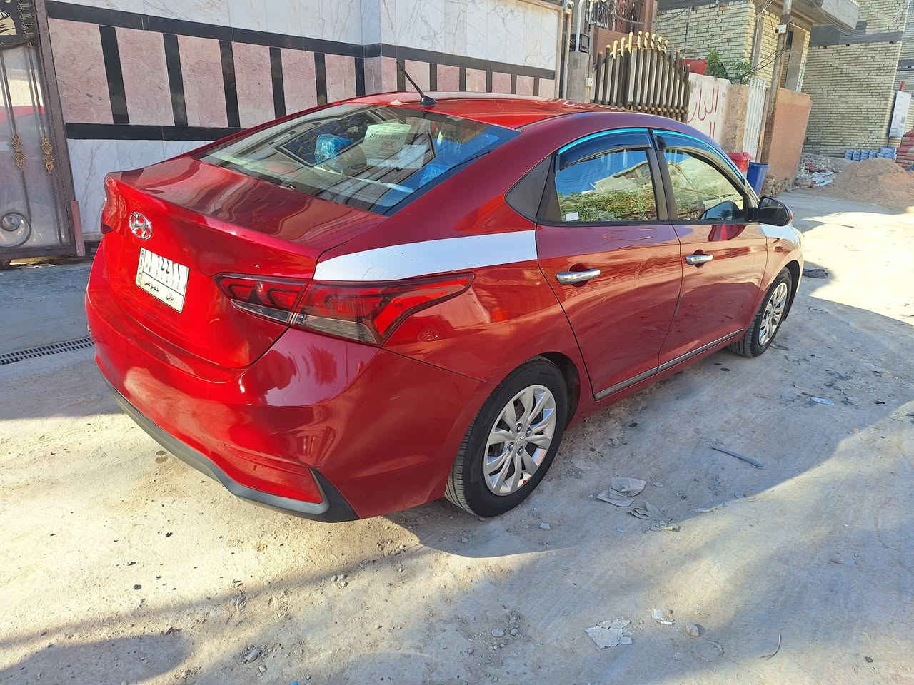 متاح سياره اكسنت ٢٠١٨ وارد امريكي حادثه فقط خشم البنيد ومصبوغ  وباقي السياره مكفوله من الصبغ وللضربه بدون بدنه ولالغد ولاشواصي وكله ليبل واحد مكفوله من كير ومحرك GDI جديد بلادي وحداديه وتبريد فقط غاز ورقمه بابل بأسمي وسعره ١١٦ وبيه مجال وللاستفسار *********** واعتذر لا اتواجد على النت فقط اتصال ومكاني الحله البكرلي الاولى وممنون منكم
