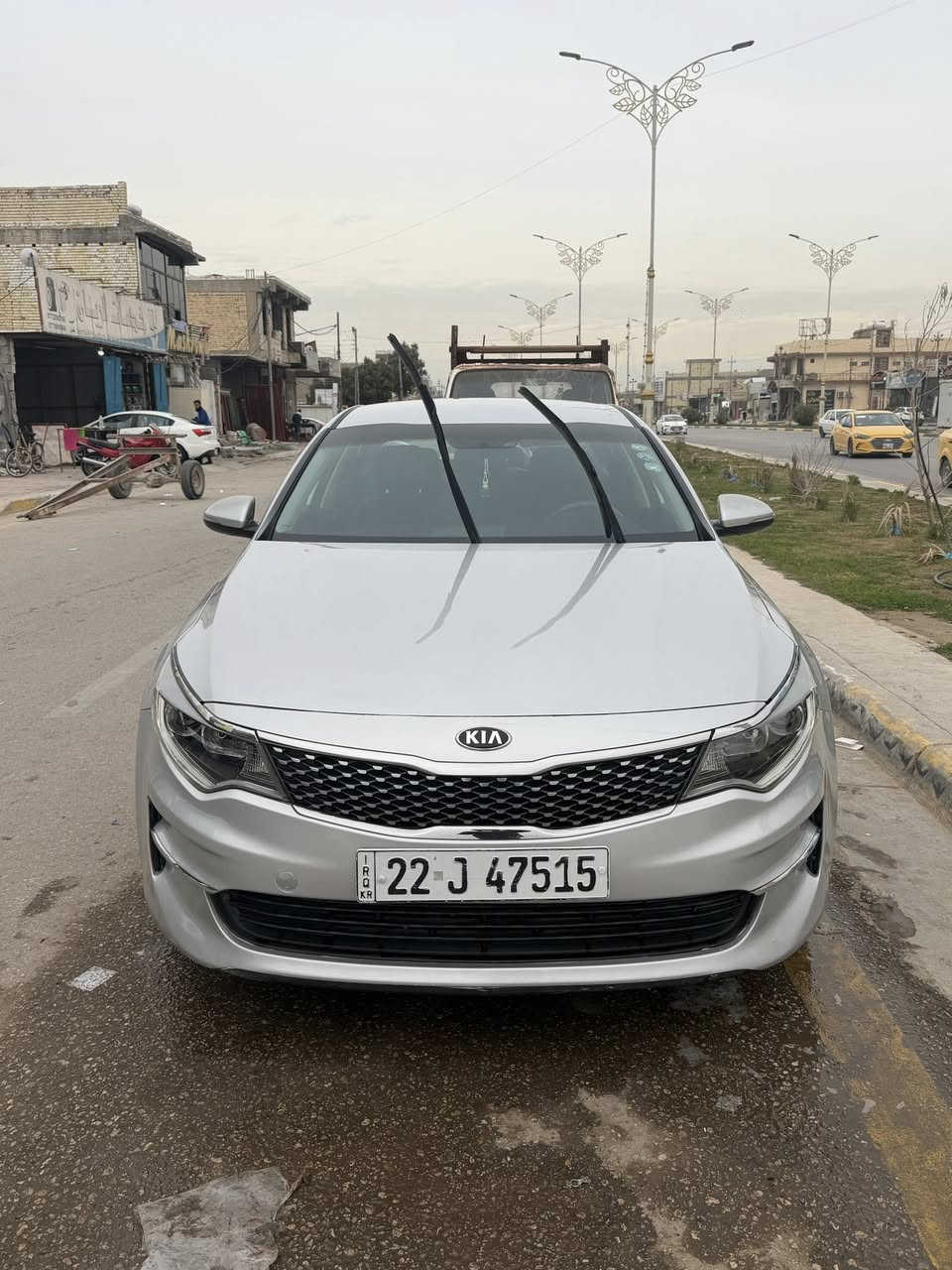 السلام عليكم 

كيا اوبتما ٢٠١٧ رقم أربيل للبيع وارد امريكي ضررها قطعة وحدة بنيد فقط مبدل ( وشبر بارد بالجاملغ الخلفي جهة السايق ) وباقي السيارة مكفولة من الضربة والبارد 
السيارة ماشية ١١٧ الف گير ومكينة وحدادية جديدة بالكامل 
دواخل السيارة نظيفة جداً تايرات جديدة .
السعر : ١٣٣ ورقة وبيها مجال بسيط
مكان السيارة : كربلاء المقدسة 
للاستفسار ***********
