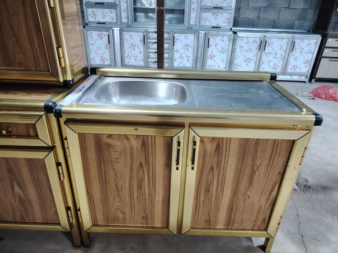 للبيع كاونتر قياس مترتين وسنك متر +سنك مفرد متر مرمر
العنوان مغربه ب الشيشان الثانيه ب السايدين آخر ستداره التصال ***********
