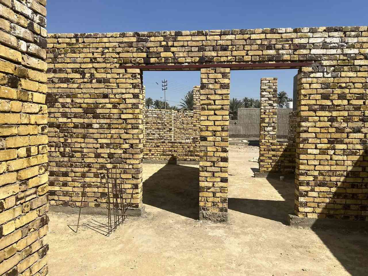 السلام عليكم هيكل مساحه ١٥٠ م
واجه ٧/٥ *٢٠ 

طابو زراعي سند ٢٥ تحويل مباشر 

خدمات كامله تبليط كهرباء ماء مجاري إنترنيت ضوئي 

عنوانه نادر حي الزيتون الجديد في المنتصف 

لاستفسار الاتصال ***********
