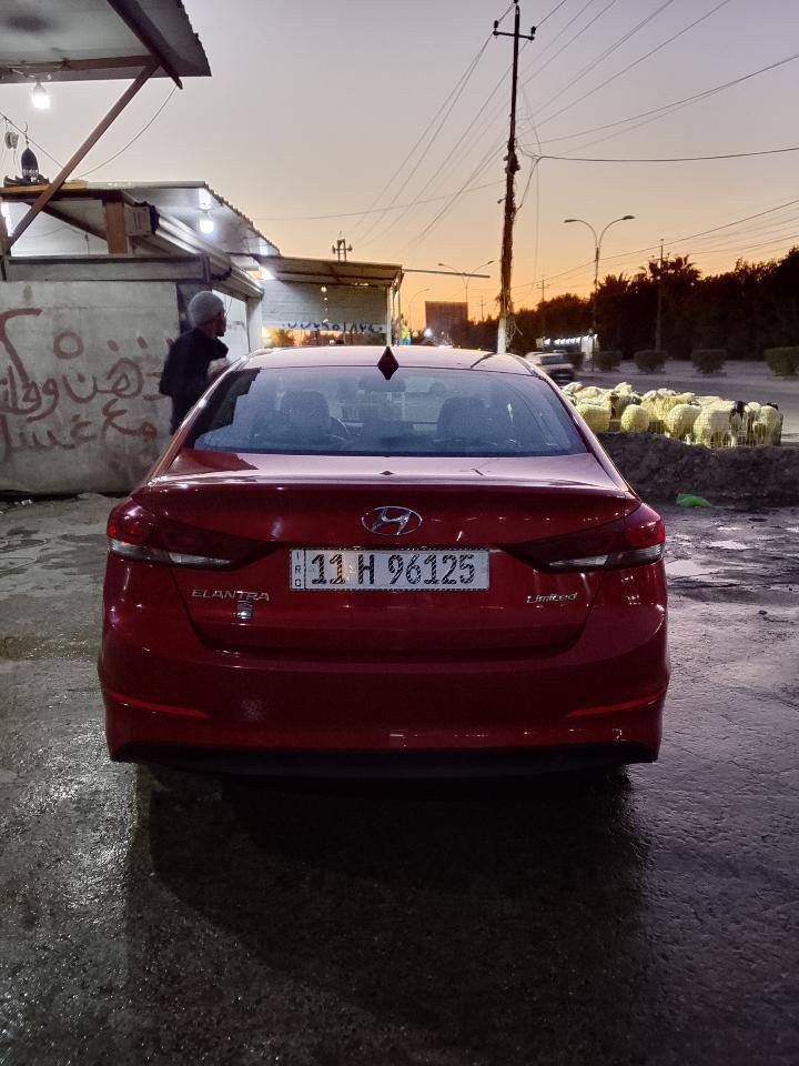 مكلف بنشر 
الانتره ٢٠١٧ لون ماروني السياره فول  مكينه كير خير من الله السياره شبر بنيد وجاملغ خلفي بلهلال شويه
بدون ضربه قويه السعر ١٣٠ وبيها مجال ***********  بي واتساب مكاني الدوره شارع ٦٠
