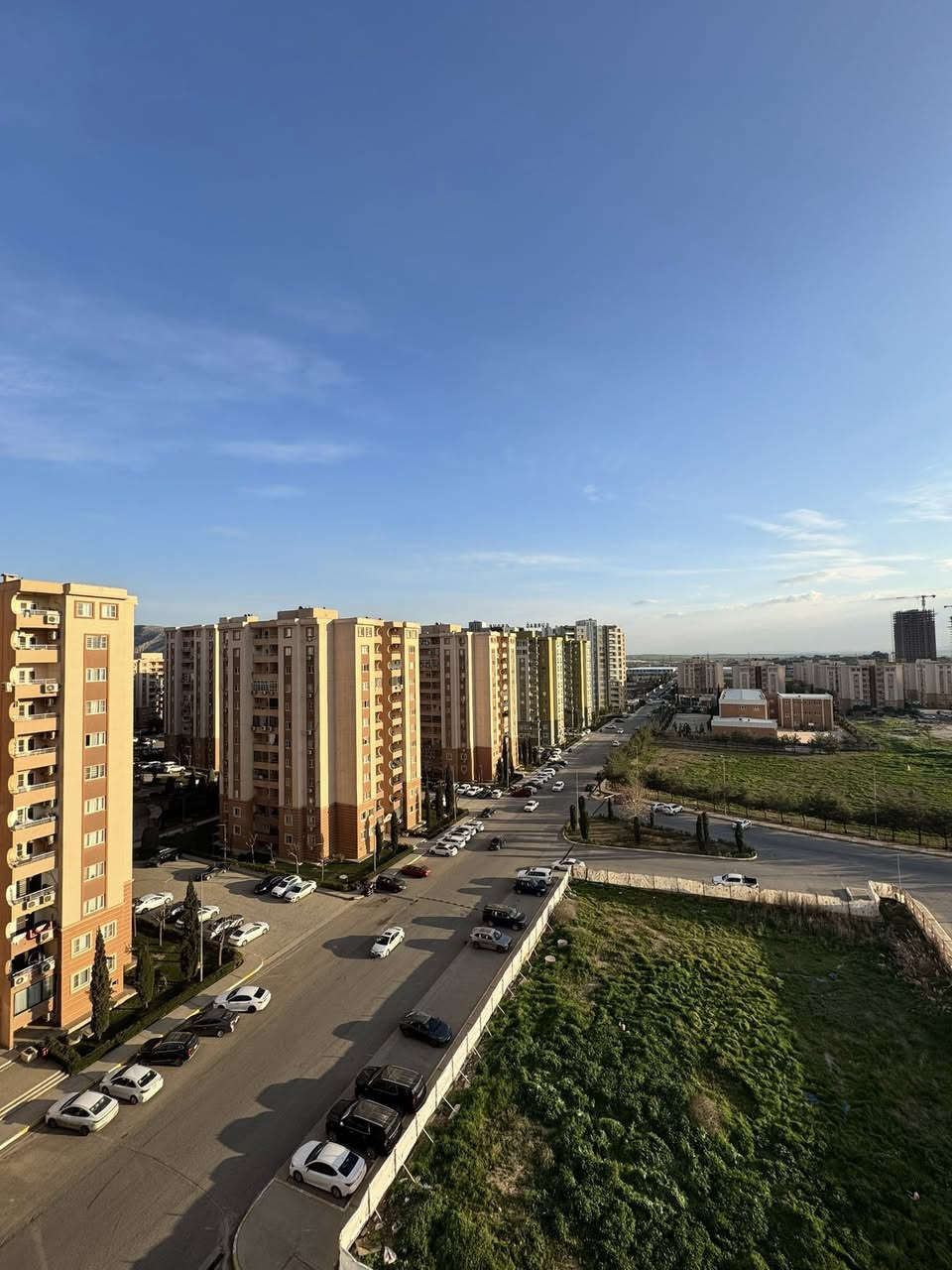 ‼️ افروستي - Avrocity ‼️
⁨
🏢 شقة فارغة للبيع في أرقى مجمع سكني بدهوك

✨ افروستي – Avrocity

🔹 نوع - B سويد
🔹 جنوب غرب 
🔹 مساحة - ١٨٦ م
🔹طابق 9 

💰 الدفع : ✔️ كاش

📞 للاستفسار و التفاصيل :
مكتب VIP دهوك للعقارات

📱 ***********
📱 ***********

💬 أو تواصل معنا على الخاص أو عبر الواتس أب

📌 فرصتك للسكن أو الاستثمار لا تعوّض!
#avrocity #fyp #explore #duhok #دهوك
