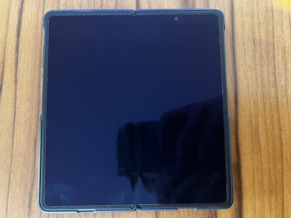 السلام عليكم honor magic v3 للبيع بي بس هاي الضربة بحماية الشاشة الامامية استخدام كلش قليل (تقريباً اسبوع وعفته) بعدة بالضمان غراضة كاملة مكاني بغداد
اريدة بمليون 
***********
