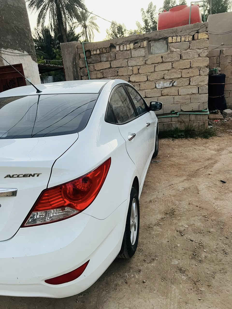 سلام عليكم  اكسنت موديل 2013 خليجي كفاله عامله كفاله مكينه 1600 او كير بل كرتون لا تنقص لا تبخير لا نضوح  تخم تاير تبريد  ثلج رقم بابل بسمي مدوشمه  غرفته جديده مكان بابل ابو غرق ***********
