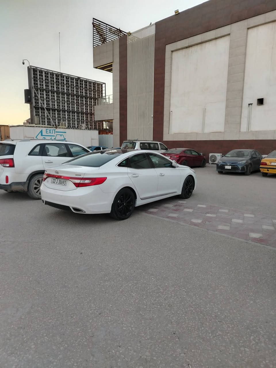 للبيع فول للأخير ماتصرف عليهه دينار واحد *********** الديوانيه السعر ١٤٠
