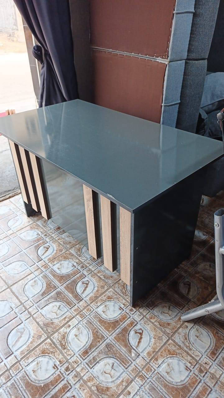 السلام عليكم ورحمة الله
ديوان نظيف لون مودرن ١٠ نفر السعر ٢٧٠ الف
كذلك تتوفر لدينا بضاعه أثاث منزلي جديد ومستخدم نظيفه جدا
اي حاجه تعجبك علق او راسلنا وات ساب او عل الماسنجر وتدللون
العنوان
الفلوجة حي الجغيفي الثانيه رابع فرع بعد انهاء طريق علوه المخضر
للاستفسار
*********** وات ساب 
***********
***********
