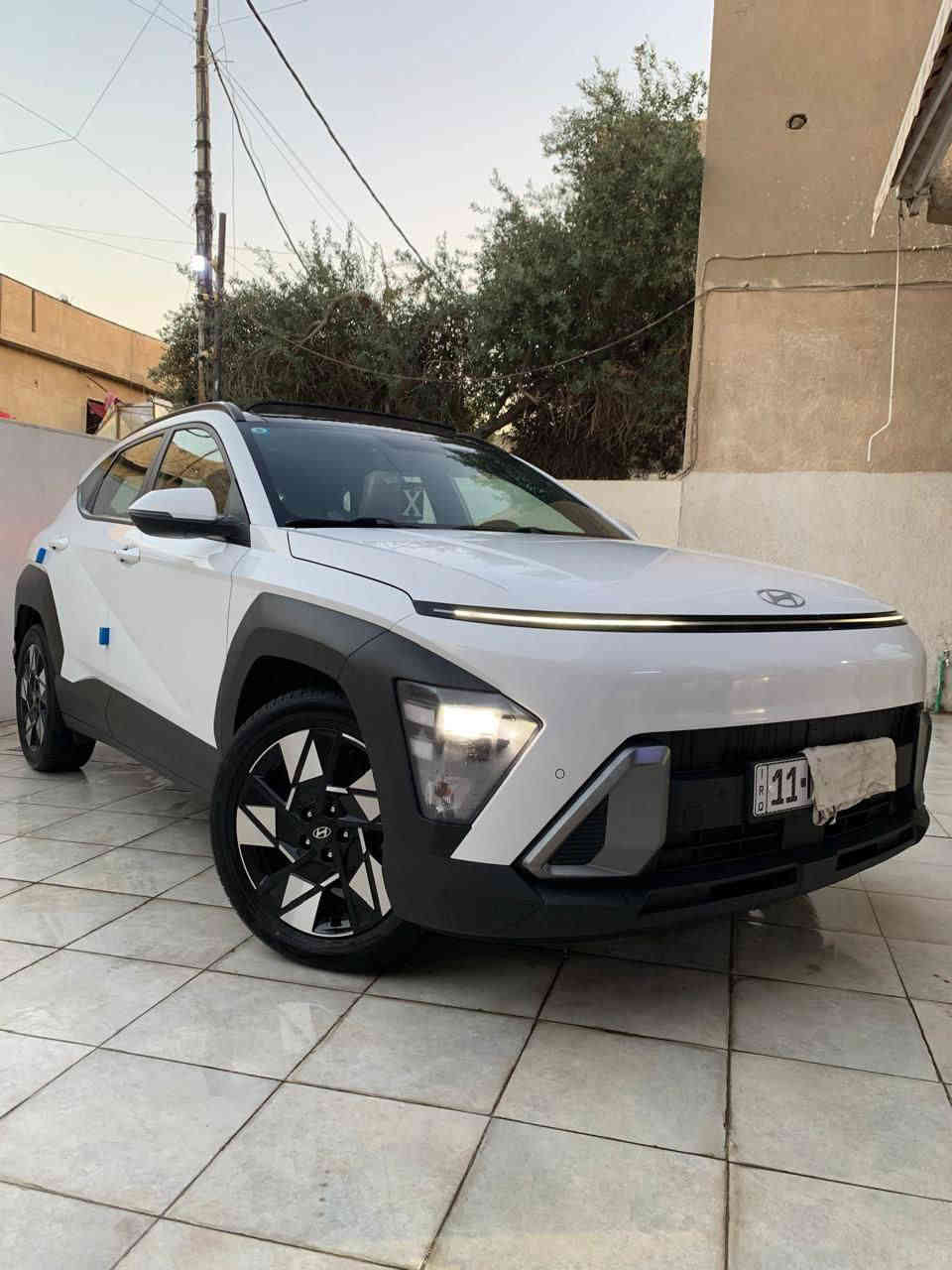 سلام عليكم للبيع هيونداي كونا 2024 فول مواصفات خليجية مكفولة
#وارد_خليجي 
#موديل_2024
#محرك_2000
#ماشية_43 و قابلة للزيادة 
#الوحة_بغداد باسمي تحويل ثاني يوم 
#الضرر مكفولة كفالة عامة من (صبغ - تبديل - بارد - شخط - رصعة) مكفولة من الدعامية للدعامية 

                        ((((((المواصفات))))))

1- فتحة 
2- بصمة 
3- كير تعليك 
4- كشن كهرباء 
5- شفتات استيرن 
6- هاند بريك بصمة
7- شاحن موبايل لاسلكي 
8- نضام ECO 
9- نضام SPORT 
10- نضام AUTO HOLD
11- نضام منحذرات 
12- مانع انزلاق 
13- كروس سرعة 
14- كامرة خلفية 
15- حساس امامي 
16- حساس خلفي 
17- فول تحكمات استيرن 
18- تبريد قطعتين 
19- اشاير بالمري الجانبية 
20- لد نهاري 
21- تشغيل عن بعد 
22- داخل لونين ابيض و اسود بلادي 
السيارة جديدة بمعنى الكلمة السيارة بالواقع احلى و اجمل بكثير من الصور السيارة كاملة مكملة من كل النواحي ما بيها نقص برغي السيارة رقم بغداد باسمي تحويل ثاني يوم سعر السيارة 208 وبيهة مجال بسيط الاتصال على الرقم *********** او *********** المكان 
📍بغداد - الدورة - شارع 60
