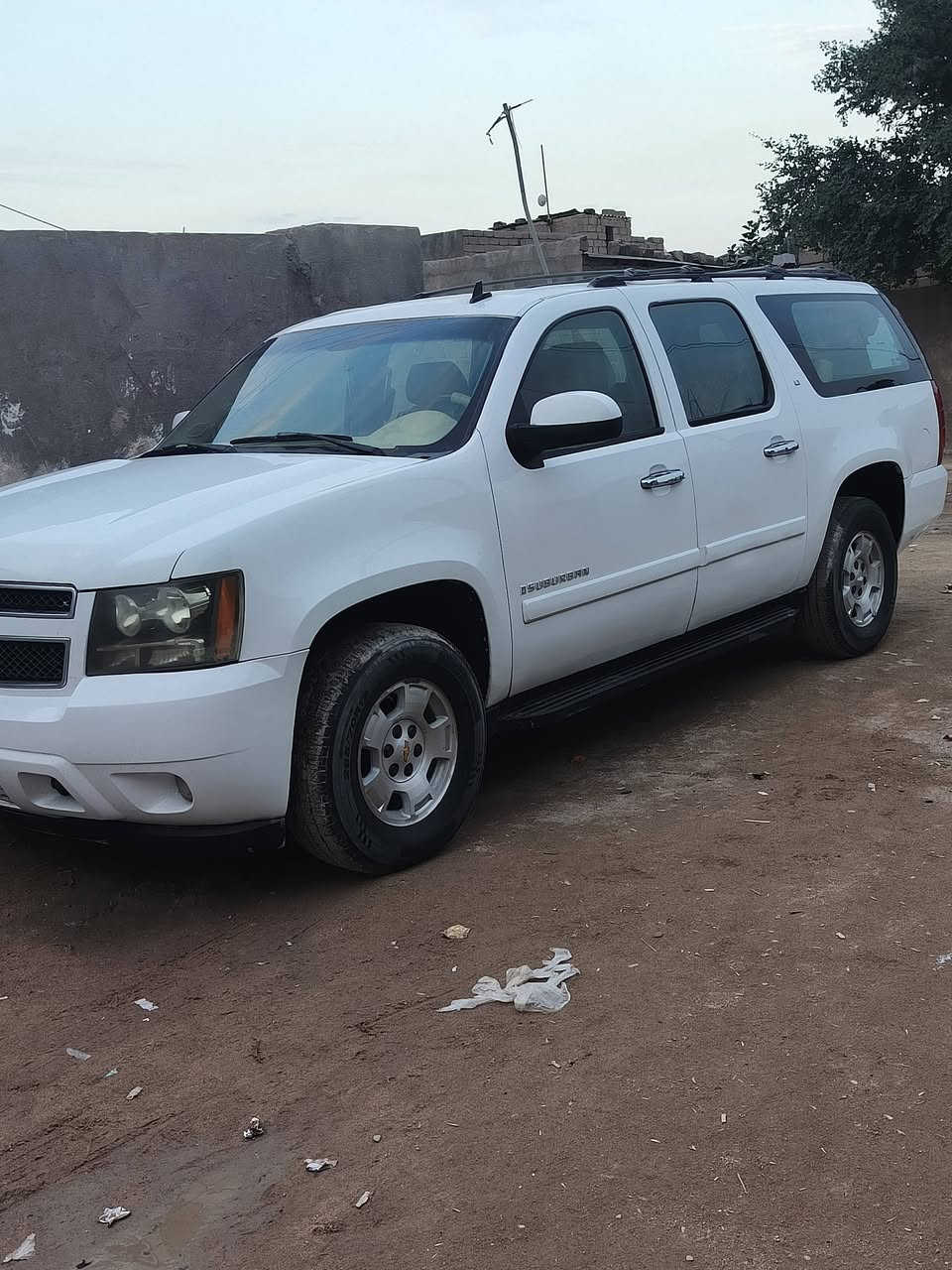 السلام عليكم  جمس شوفرليت للبيع والمراوس سياره خصوصي رقم بصره خط ناصرية زبير مواصفات السياره طبله سته برقي كير شرط توه  مشدود محرك شرط تبريد ٣ قطع دواخل نضافه٥٠ بالميه سنويه تنتهي ب٢٠٢٨
هيئة مصفره مكان السياره بصره زبير السعر ١٢٥ قفل 
***********
