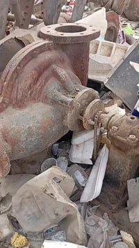 للبيع /8/10رستم نضافه 80/100بسعر مناسب 07828798536