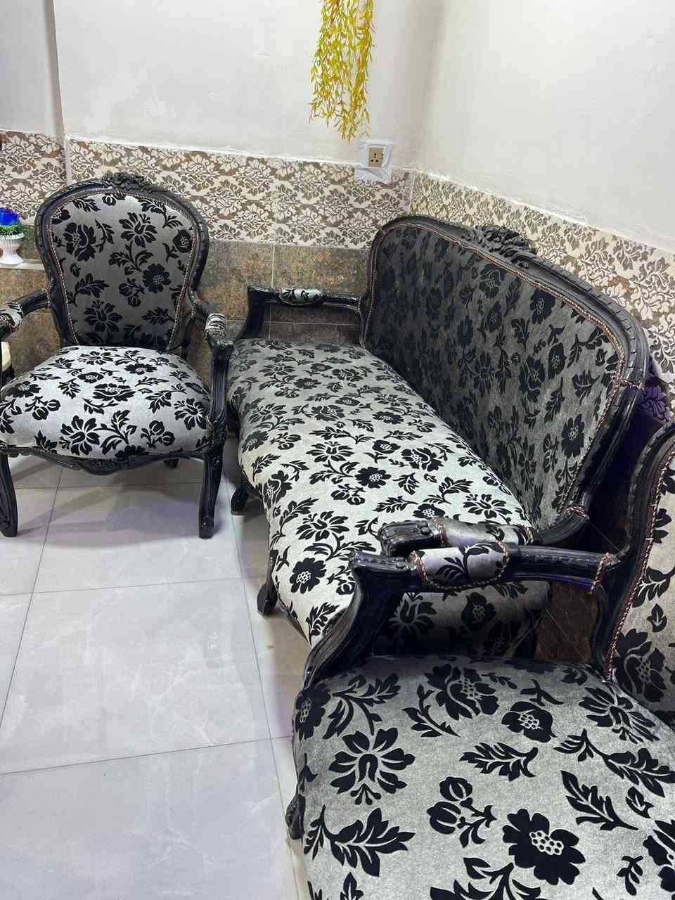 تخم  وطبلات10مقاعد للبيع اي ضرر مابي مكاني الطوبجي، 350وبي مجال


**إذا كنت صاحب هذا الإعلان وتريد حذفه لأي سبب، رجاءا أرسل رسالة إلى الدعم الفني**