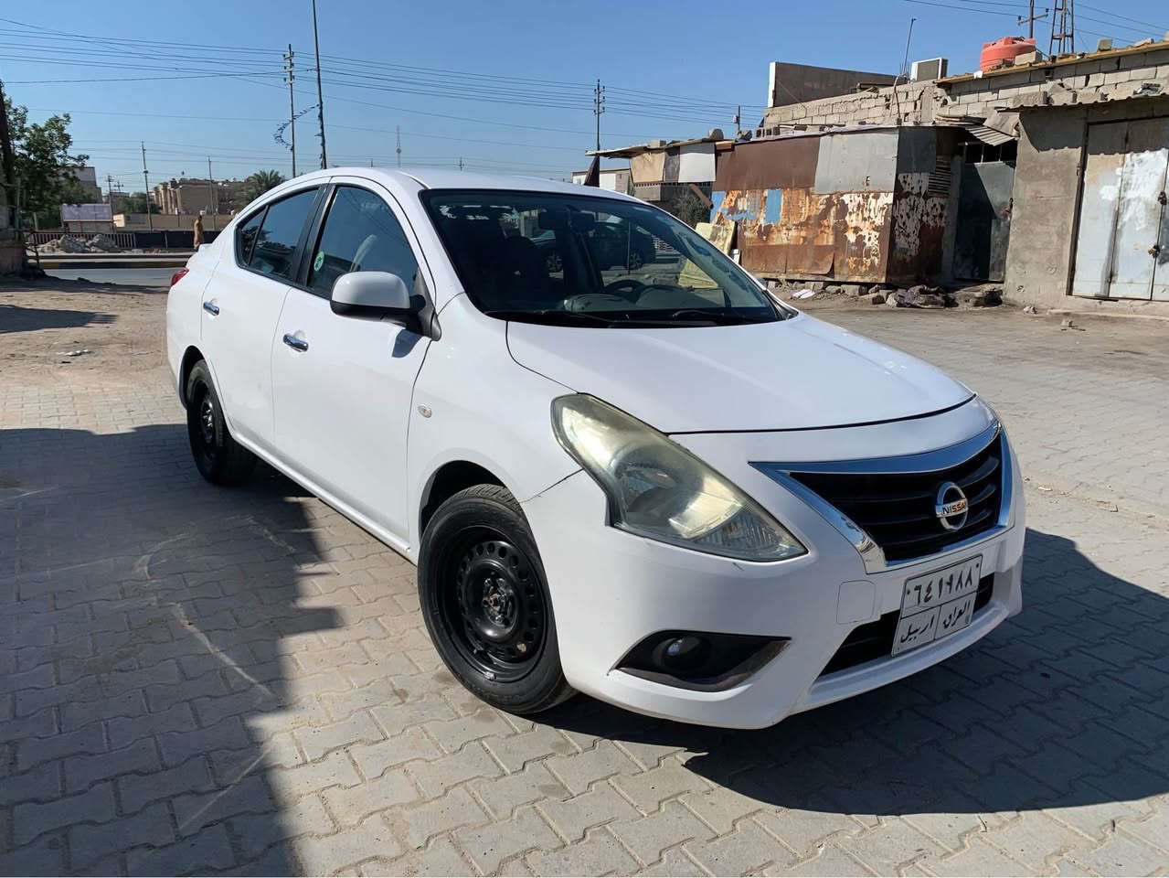 للبيع نيسان سني مديل 2020 رقم اربيل سنويه ما منتهيه بعد بيه - ماشيه 120 - تبريد حداديه تخم تاير كله مكفول - السياره بيه بارد شوي بالباب الخلفي عكس السايق وبيه جاملغ جهة اليمنه مبدل - مكاني البصره 
السعر 110 $ وبيه مجال 
الشراي يتصل - *********** البصرة, العراق
