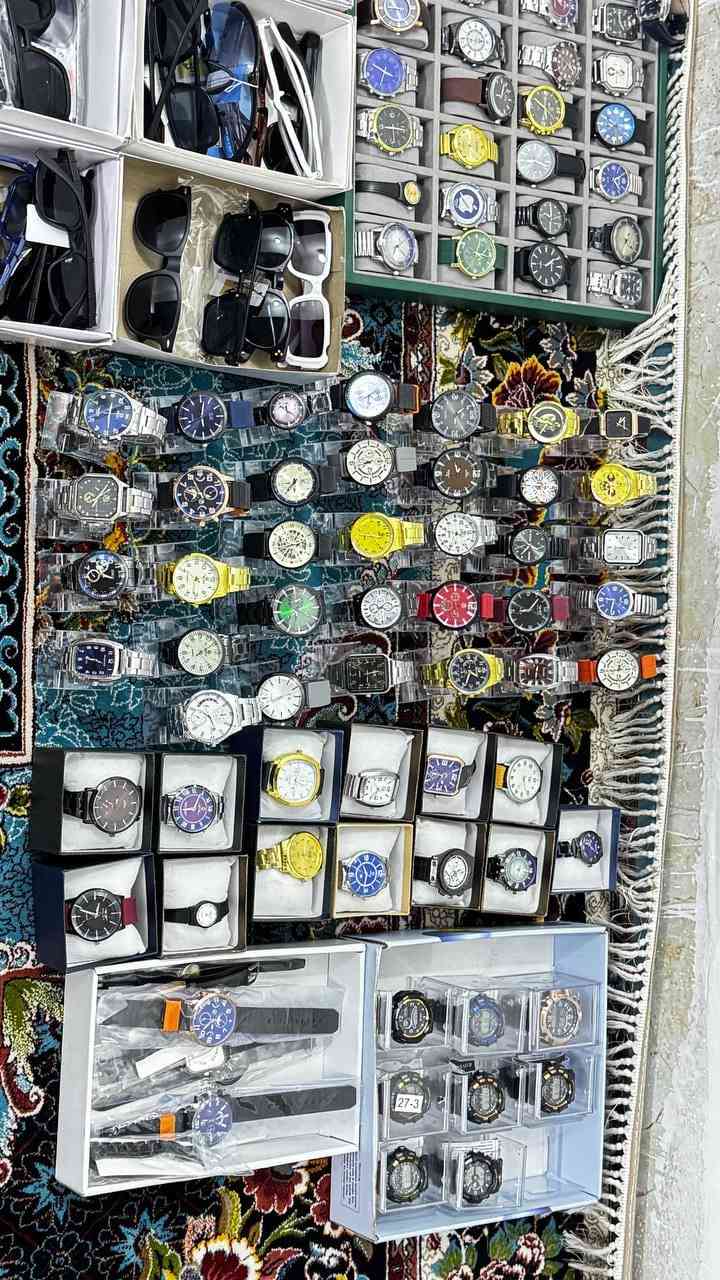 لاصحاب محلات و مشاريع صغيره
#ساعات عدد (170)
#مناظر عدد (190)
شلعه كامله سعرها 275  + ستاندات و علب هدية

 للاستفسار اتصال على رقم ***********
