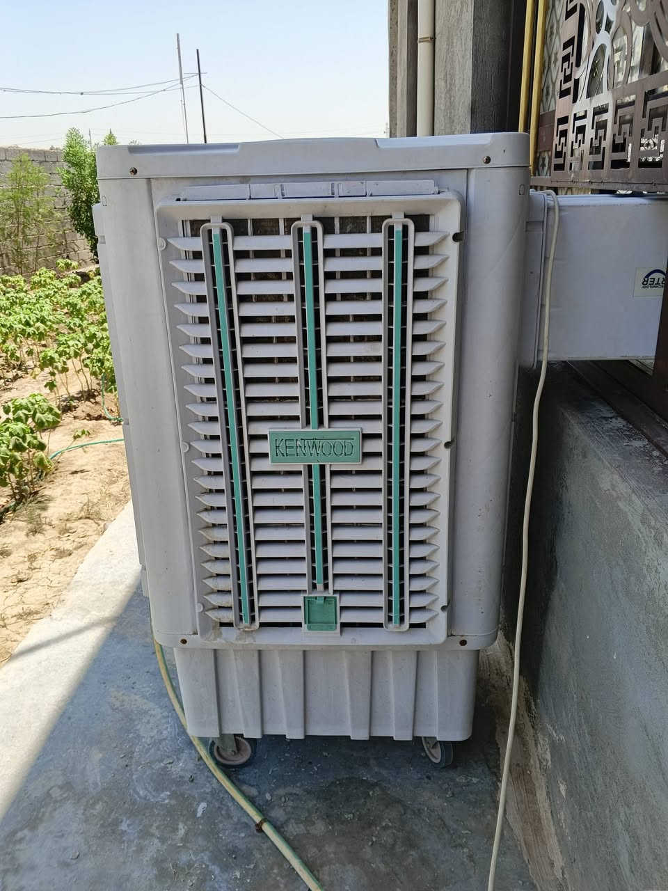 سلام عليكم 
مبرده ( كونفيره) استعمالها سنه 
كلشي مابيها 
رايدها ب 225 وبيها مجال 
رقمي واتساب ***********
متواجد خاص

