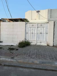 حي الربيع • شارع القاضي • استقبال وصالة وغرفتين