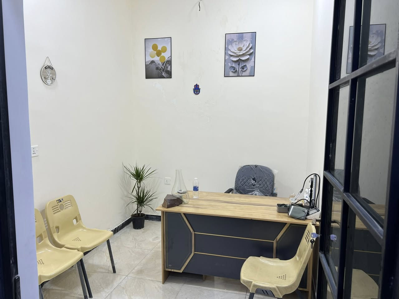 سلام عليكم تم افتتاح عيادة الابداع التمريضية كلشي موجود تبديل ضماد تداوي ابر كانونة علاجات التهابات وخدمة تمريض المنزلي  كادر نسائي ورجالي تواجد من ١٢ ضهر لل١٢ ليلا واخوكم بل خدمة عنوان حي دجلة شارع الابداع مقابيل شركة بيت طوكان شركة قمة يوم الوفاء مجاور ماركت تفاحة ***********
