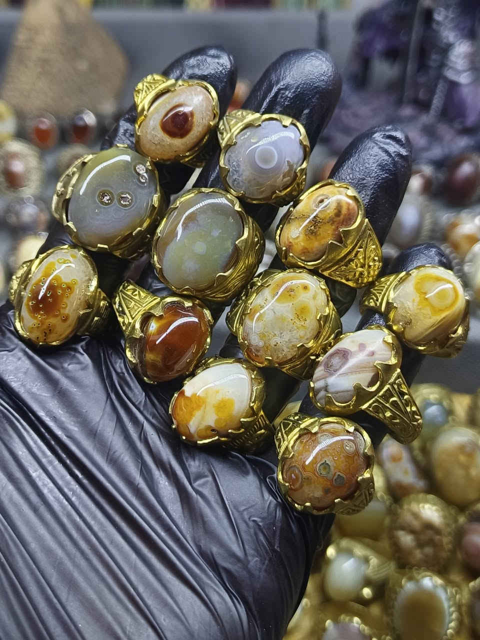 السلام عليكم
جملة سعر القطعة 3 الاف 
مفرد سعر القطعة 4 الاف
للتواصل واتساب (***********)
