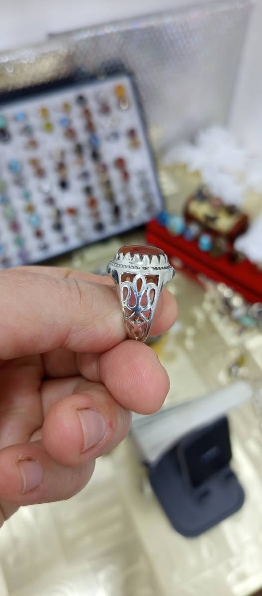 خاتم من العقيق اليماني المشمشي المزعفر فضه عيار 925 قطعه كلش حلوه ومرتبه للاستفسار ع الخاص


**إذا كنت صاحب هذا الإعلان وتريد حذفه لأي سبب، رجاءا أرسل رسالة إلى الدعم الفني**