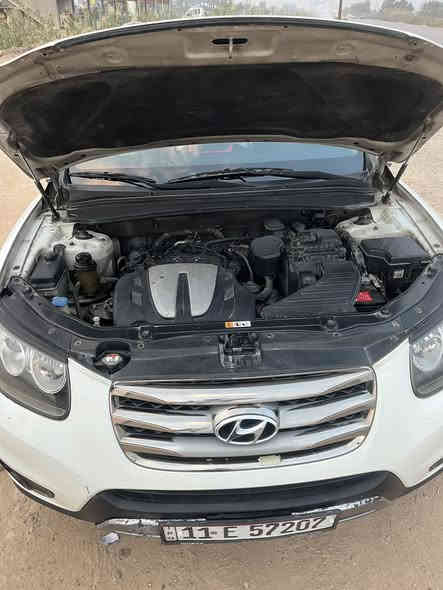 السلام عليكم من رخصة صاحب الكروب 
سنتافيا موديل2012للبيع السيارة فول 
محرك 6سلندر
سبعة راكب 
تبريد تلاث قطع ثلاجة 
السيارة جاهزة من كلشي مال جناي 
رايدها 160ورقة وبيها مجال 
هاذا رقمي للستفسار 
‭0787 139 0160‬ ‭
***********
متواجد على الفيس هم
