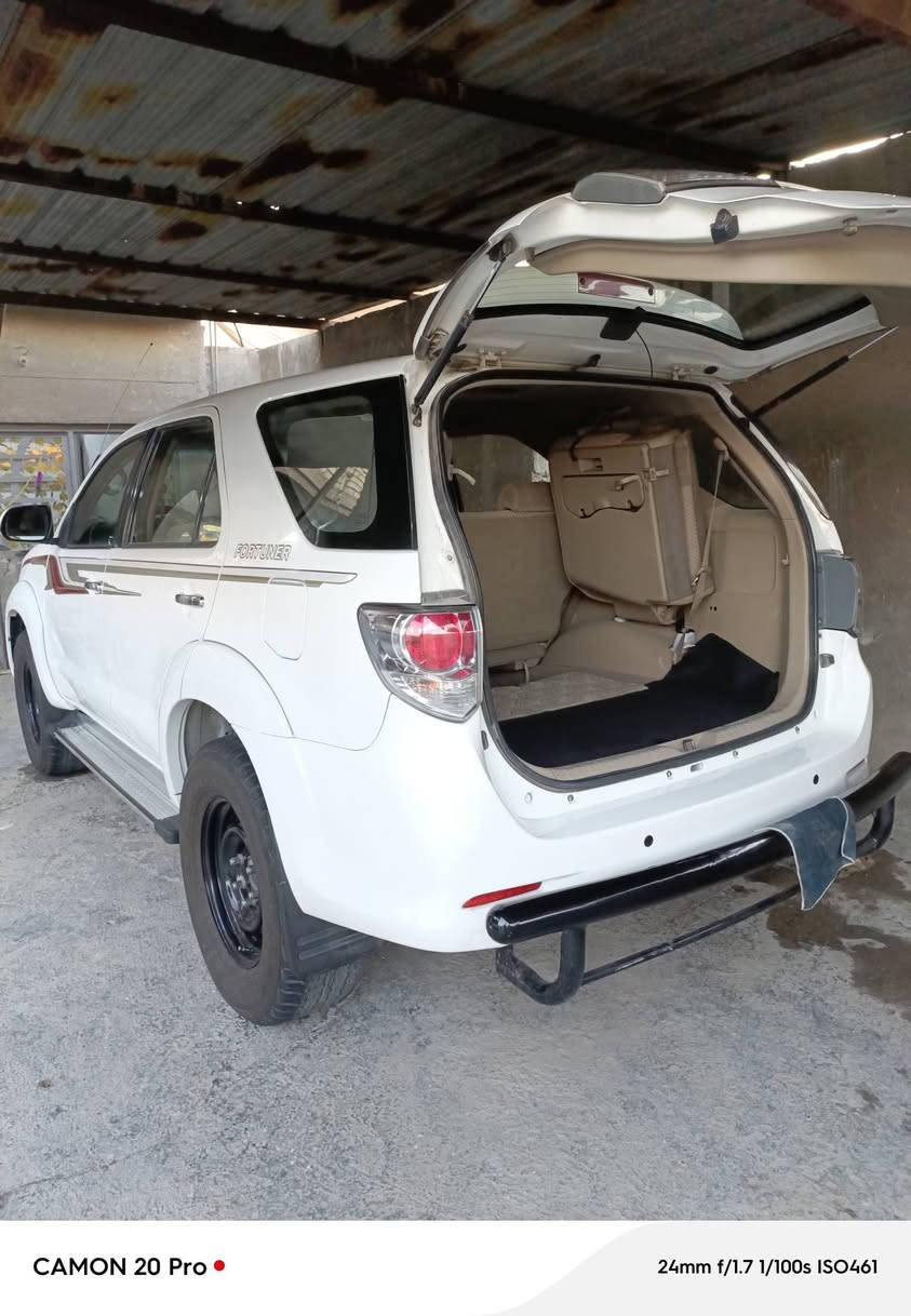 سلام عليكم فور جنر للبيع موديل 12 بغداد نكليزي مكينه و كير عله شركة مكفولة كفالة عامه سياره جديده ماشي 161 مكاني بغداد سعر 187 اتصل ***********
