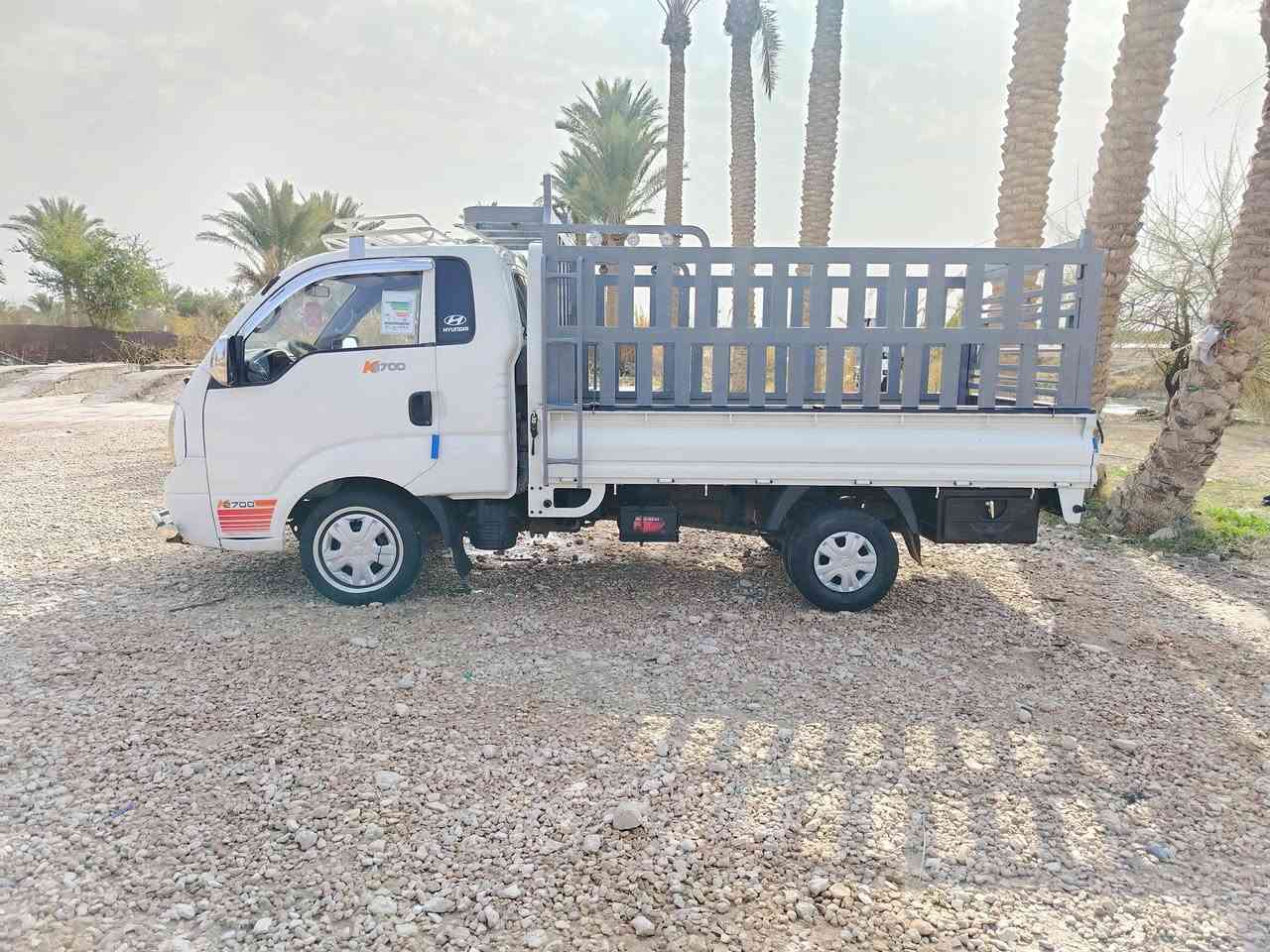 السلام عليكم سياره للبيع موديل 2012 رقم قادسيه انكليزي سنويه 2030 تحويل ثاني يوم سياره مكفوله تخم تاير جديد ***********
