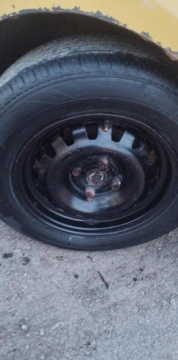 للبيع افيو ٢٠١٠ رقم مثنه ٢٠٢٧ مداور مباشر كير شرط محرك بي دخان أول ماتشتغل بيهه ضربات ماعابره السعر ٤٠ورقه *********** مكاني السماوه
