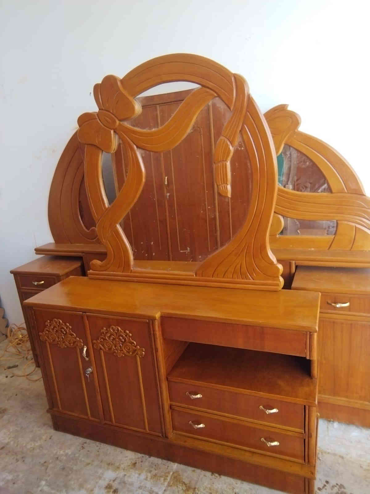 السلام عليكم غرفه كامله ام الخمسه اتسكام درجه اولى نظيفه كلش غرفه جاهزه وكامله اي نقص ما بيها السعر 725 شامل شد والتوصيل مجاني وبيها مجال للشراي ***********//////////////*********** رقم الواتساب
