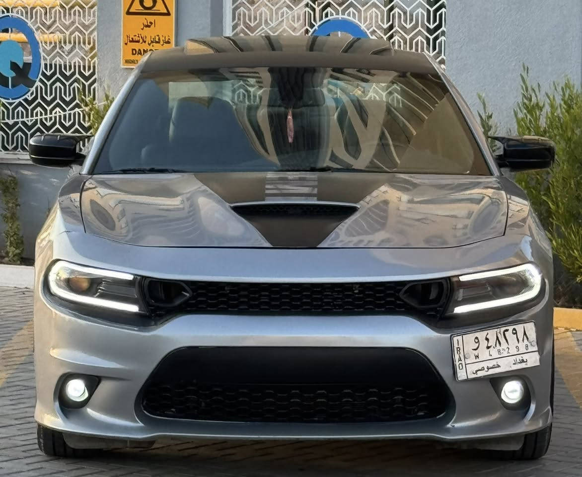 Dodge Charger sxt 2017 دوج جارجر
ماشيه 84 الف ميل / داخله كلين تايتل
 هنا نصبغ بيها ٤ قطع مع نص القماره 
بدون ضربه قويه بدون چفيه 
( جميع الايرباكات سليمه / لغود شواصي مكفول )
محرك مكفول مامفتوح
المواصفات  : 
- محرك 3600 / ٦ سلندر
- فتحة سقف سلايد SunRoof
- شاشة وسائط كبيرة 
- كاميرا خلفية دوارة
- كشنات تدفئه
- شفتات ستيرن تبترونك 
- مري قلاب + حساس للضوء العالي 
- بصمة تشغيل + بصمة ابواب
- تشغيل عن بعد
- منظومة زينون 
- مود Sport
- ويل حجم 20 
عليها كت كامل Srt بنيد و دعاميات و دوس و ويل
جاهزه السياره متحتاج اي صرف
السعر 166 ورقه بيها مجال بسيط
عنواني بغداد / الكرخ 
***********
