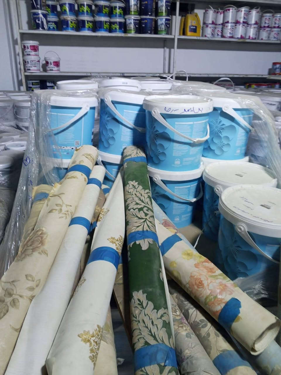 اصباغ بوليسان التركيه يوجد تجهيز جمله ومفرد لجميع محافظات العراق  للأستفسار اكثر ***********
