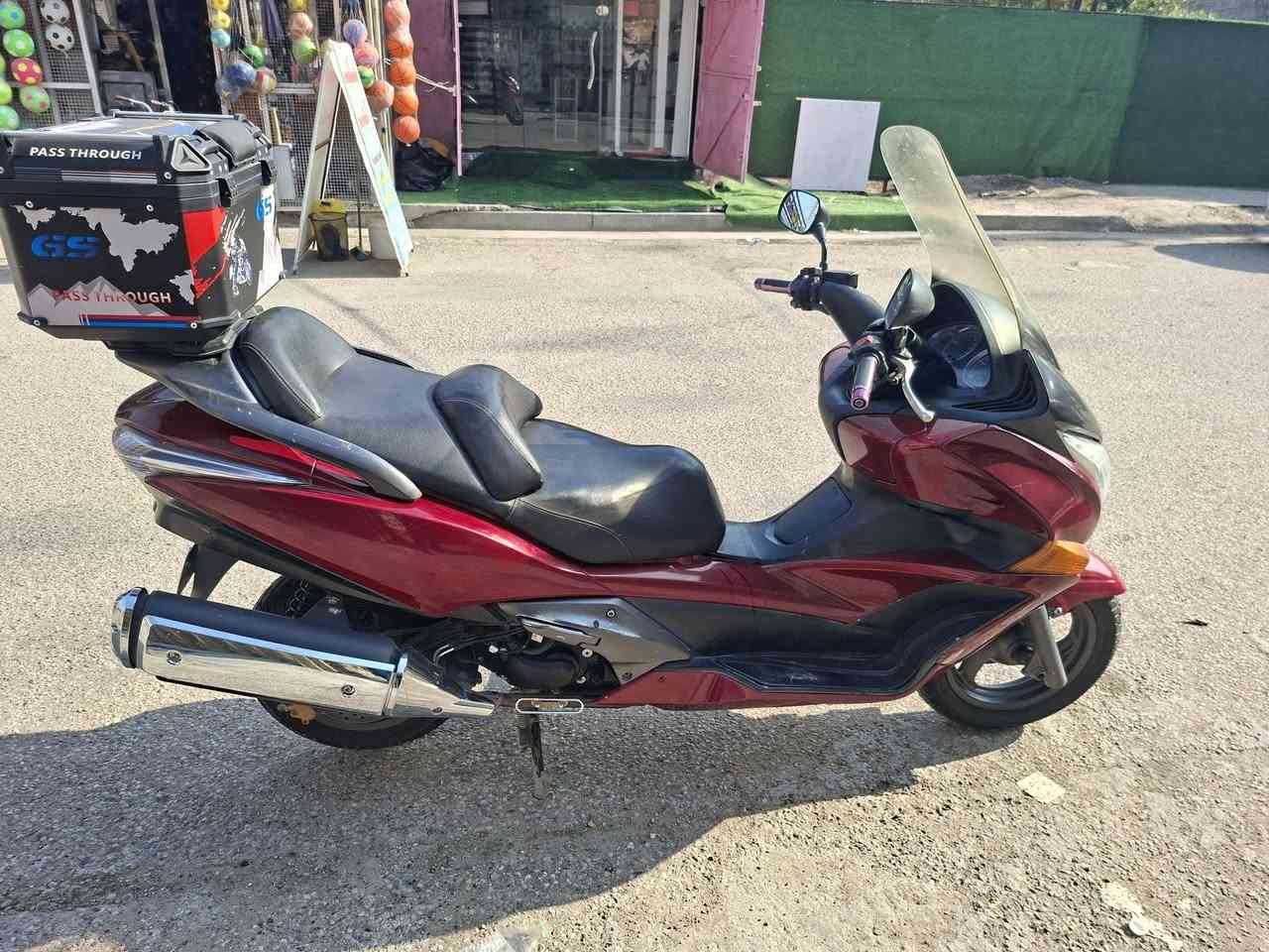 سلام عليكم
للبيع سلفر ونج جيتي رقم وسنويه بأسمي دراجه خير من الله 26$ وبيها مجال حك الجيه  للاستفسار الاتصال على الرقم ***********
