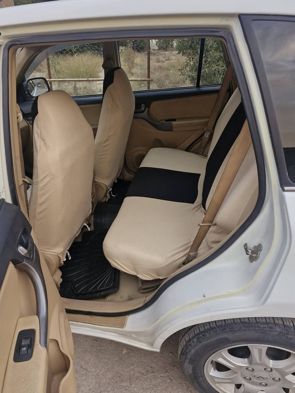 السلام عليكم 
تيكو موديل  ٢٠١٢  كير كهربائي  محرك  ١٨٠٠ مواصفاتهة معروفة ،  رقم بغداد بأسمي تحويل ثاني يوم  ، السيارة مخدومة  .
- ماشية  ٩٢  الف كم  
- محرك وكير وتبريد وصدر مكفول  
- زوج تايرات امامي جديد 
- الجاملغ الامامي الايمن بي معجون 
- باب السايق بي بارد 
- الدعامية بيهة تكحيل 
- السنوية ساقطة 
اخواني كلشي مذكور بالمنشور 
(  الكلمة  الطيبة  صدقة  ❤️  ) اذا ميعجبك المنشور  عبرة  
السعر  ٥٨  ورقة 
مكاني بغداد / الدورة   ***********   واتساب
