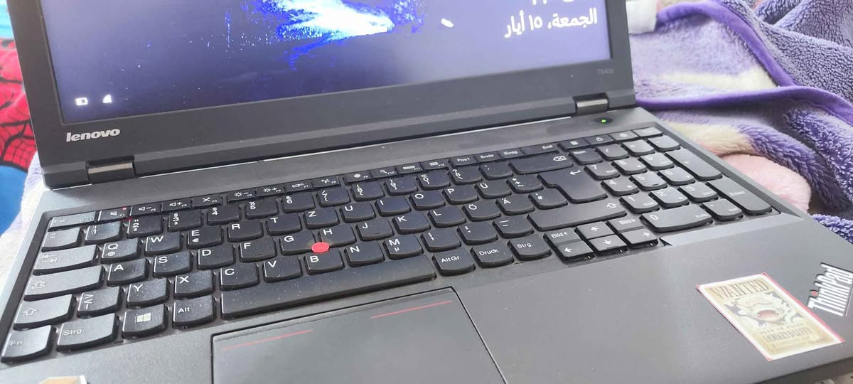 السلام عليكم..
عندي حاسبة للبيع .. Lenovo موديل thinkpad ..
كيبورد انكليزي تكدر تربطة بكيبورد خارجي المواصفات موجودة كدامك بالصور ..
وياها جنطة وماوس وشاحنة اصلية ..
منافذ خارجية كاملات ..وتستقبل رام واقراص ..
ويندوز 10 
الحاسبة Cori 5 
معالج وهارد قابلات للتطوير 
خدمات الأوفيس مدى الحياة 
نظيفة ما مفتوحة نهائيا ..
سعرها 250 الف 
قابل للتفاوض
اذا تريد تشتري راسلني  
واتساب *********** الرطبة, الأنبار
