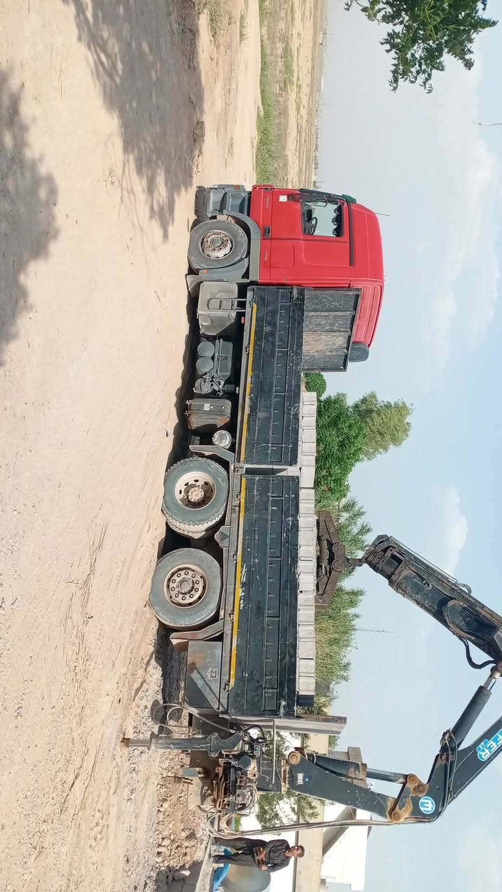 السلام عليكم كرين ابلوك للبيع للستفسار
***********
