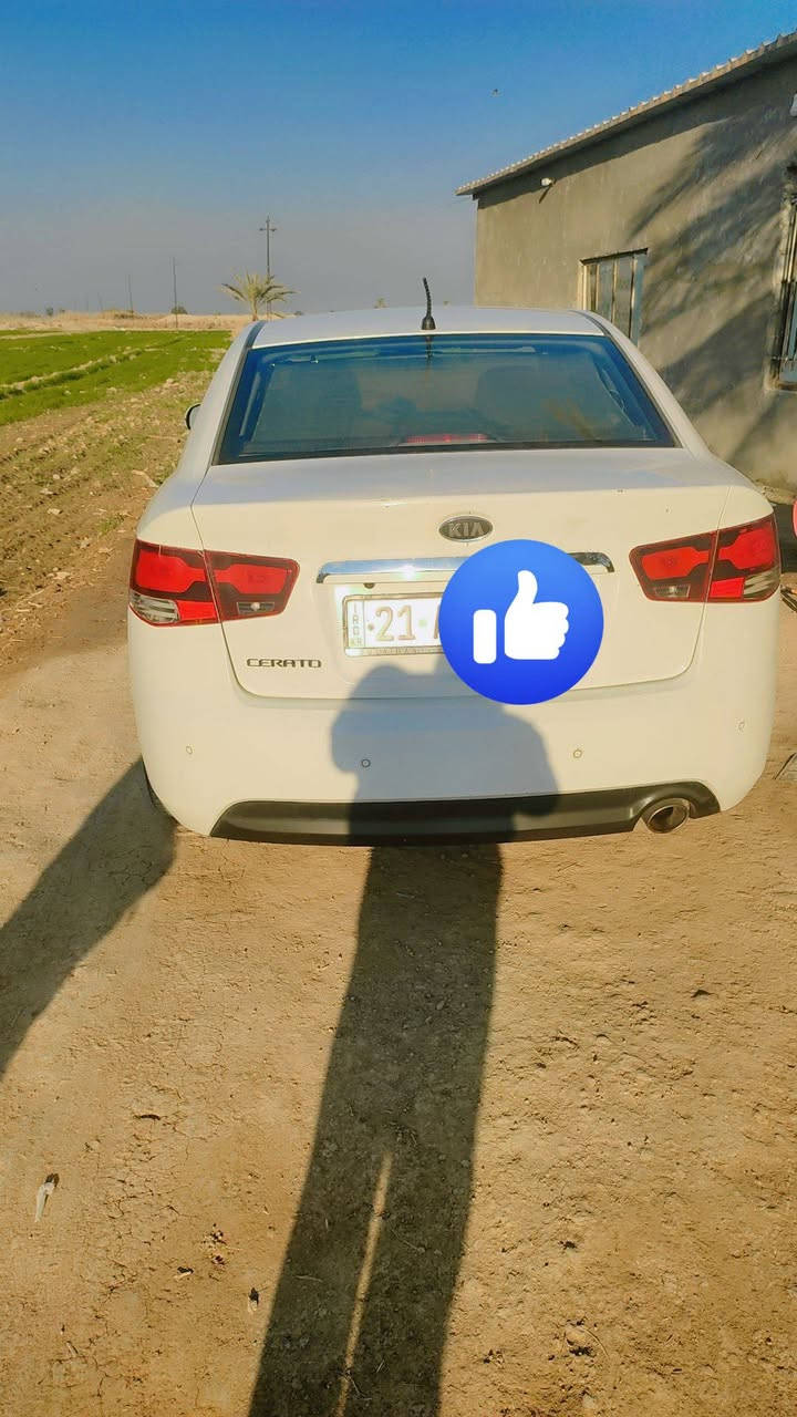 السلام عليكم 
سيراتو 2011 خليجي
محرك 1600
رقم سليمانيه
بيهه اربع اصابع ب النجطه فقط البقيه كفاله ع السونار 
سياره جاهزه 
 باسمي تحويل ثاني يوم 
فول مواصفات عدا فتحه
مري شفط واشاره 
كامره دواره 
شاشه أبل 
السعر 110 وبيه مجال حك جيه
العنوان بغداد المحموديه سريع الدولي
***********
